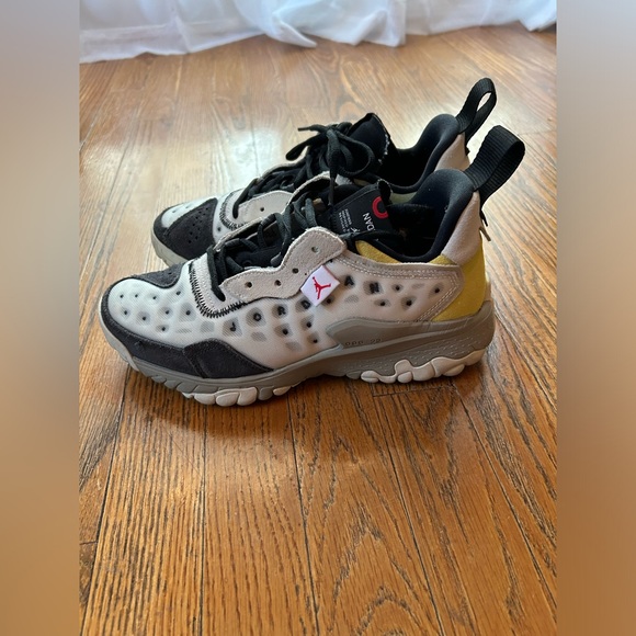 Jordan Delta, size 7y - Picture 4 of 6